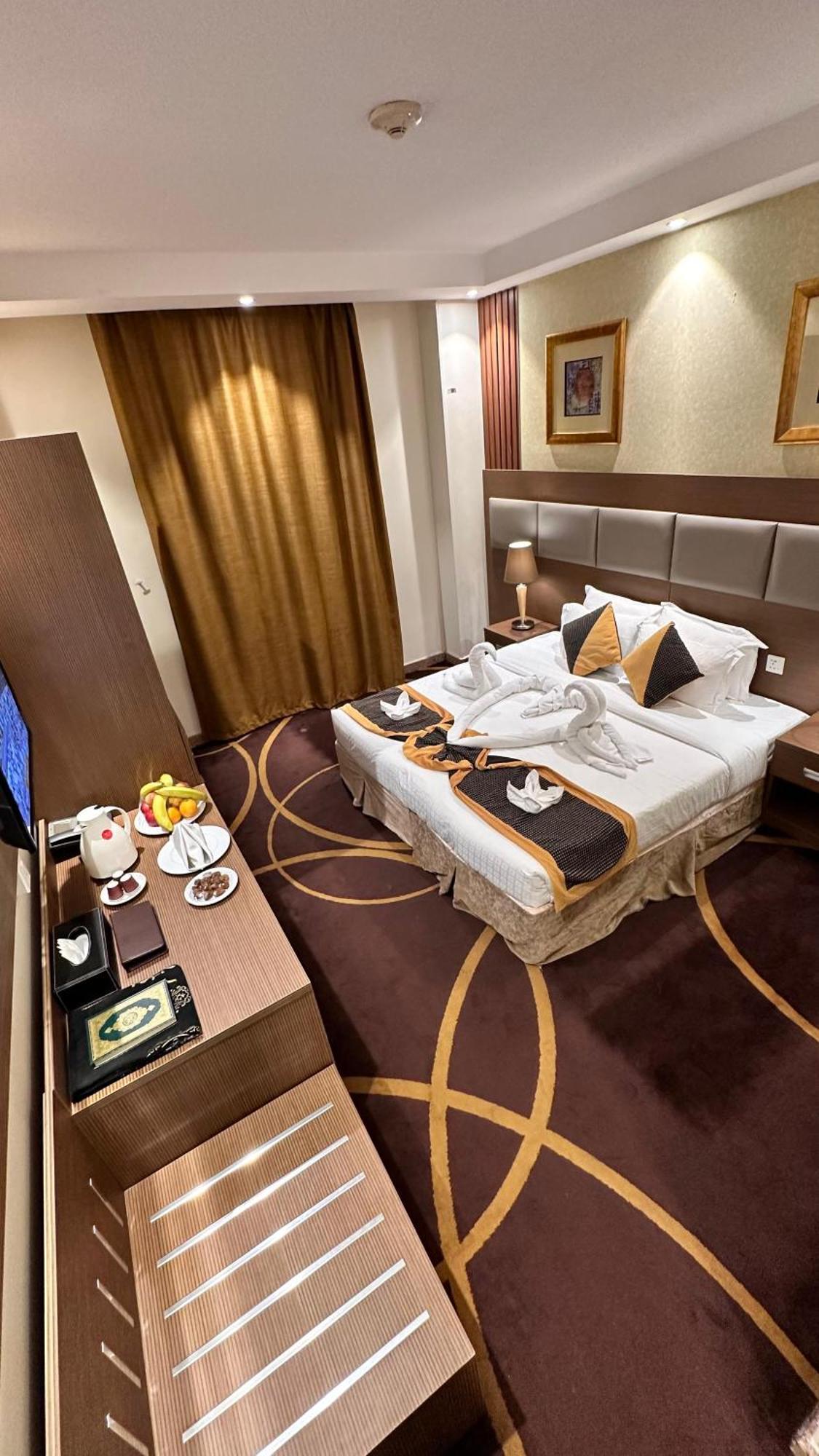Qasr Al Ansar Golden Tulip Hotel Medina Eksteriør billede