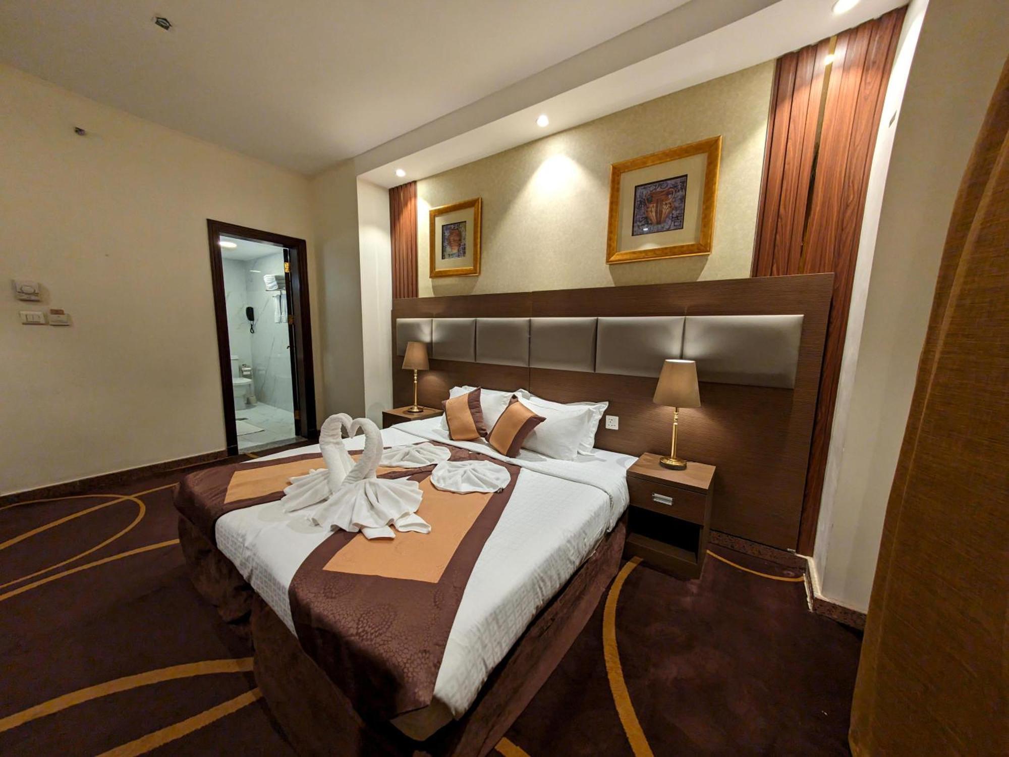 Qasr Al Ansar Golden Tulip Hotel Medina Eksteriør billede