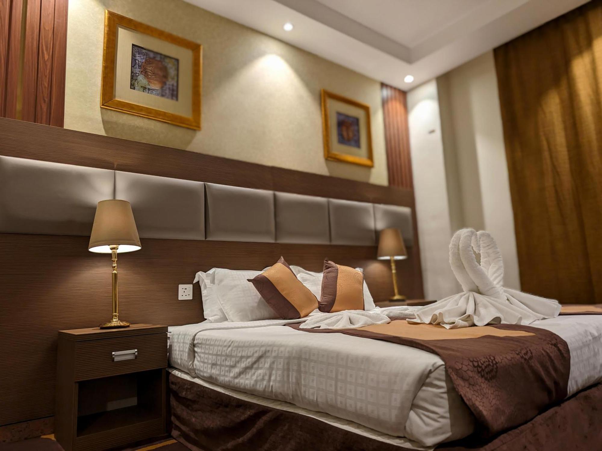 Qasr Al Ansar Golden Tulip Hotel Medina Eksteriør billede
