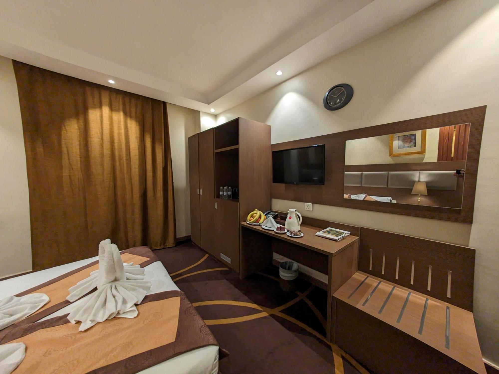 Qasr Al Ansar Golden Tulip Hotel Medina Eksteriør billede