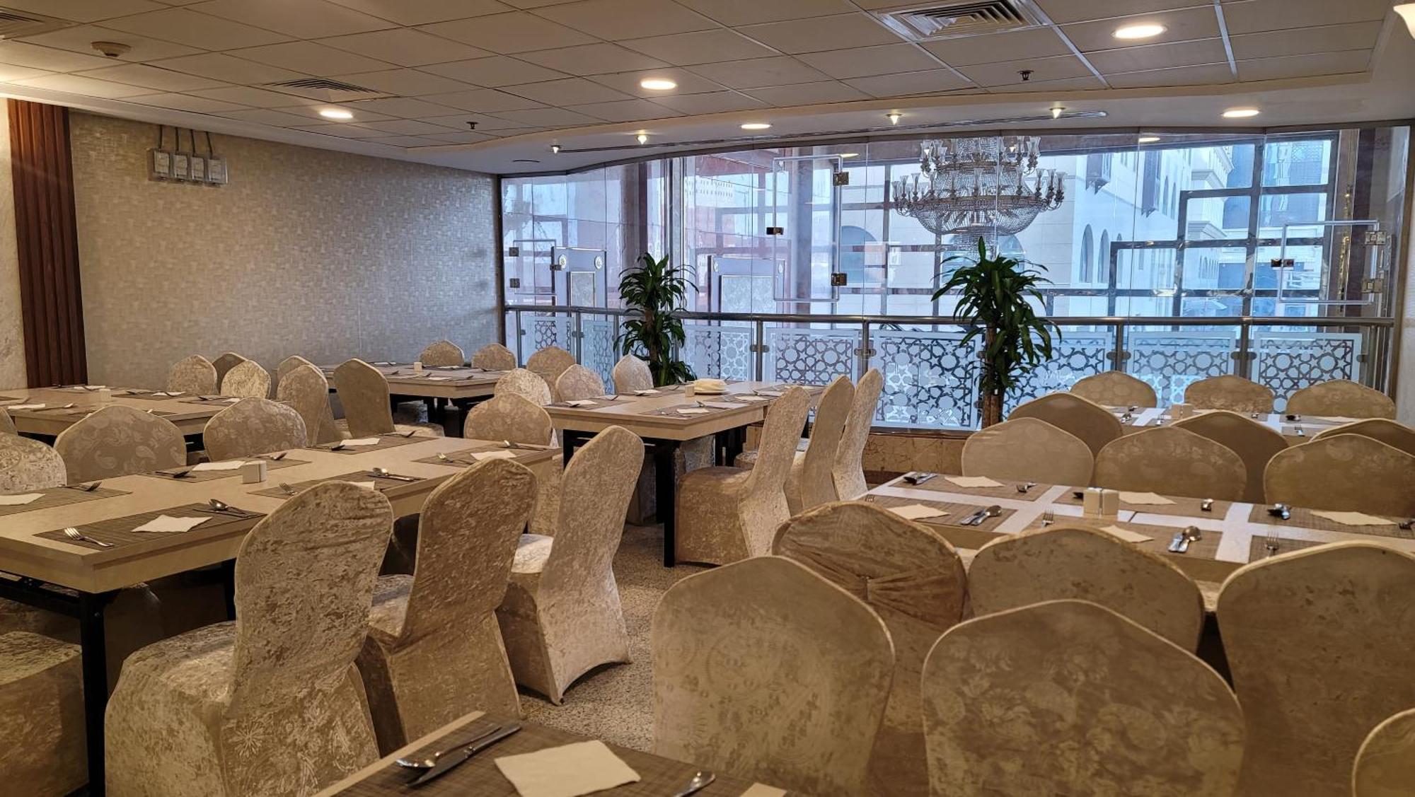 Qasr Al Ansar Golden Tulip Hotel Medina Eksteriør billede