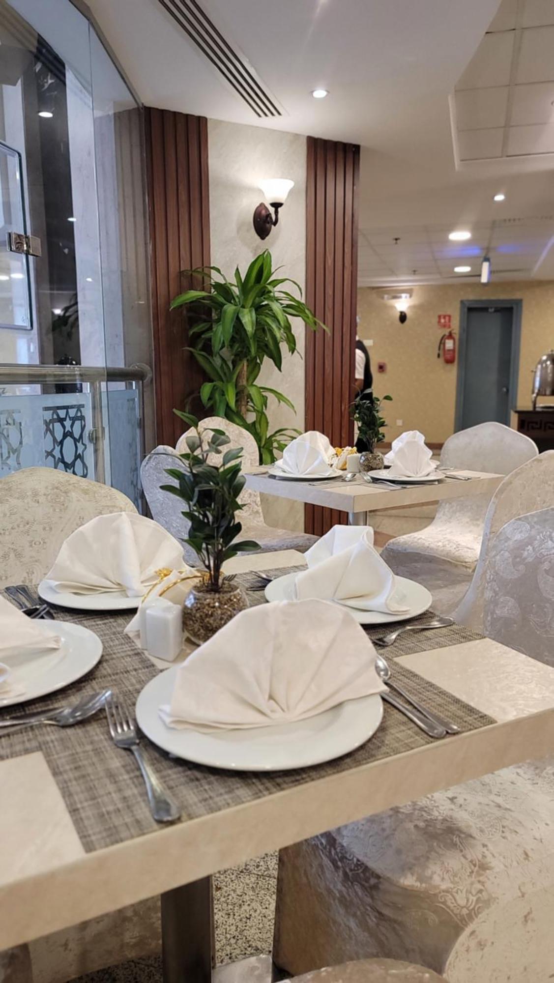 Qasr Al Ansar Golden Tulip Hotel Medina Eksteriør billede